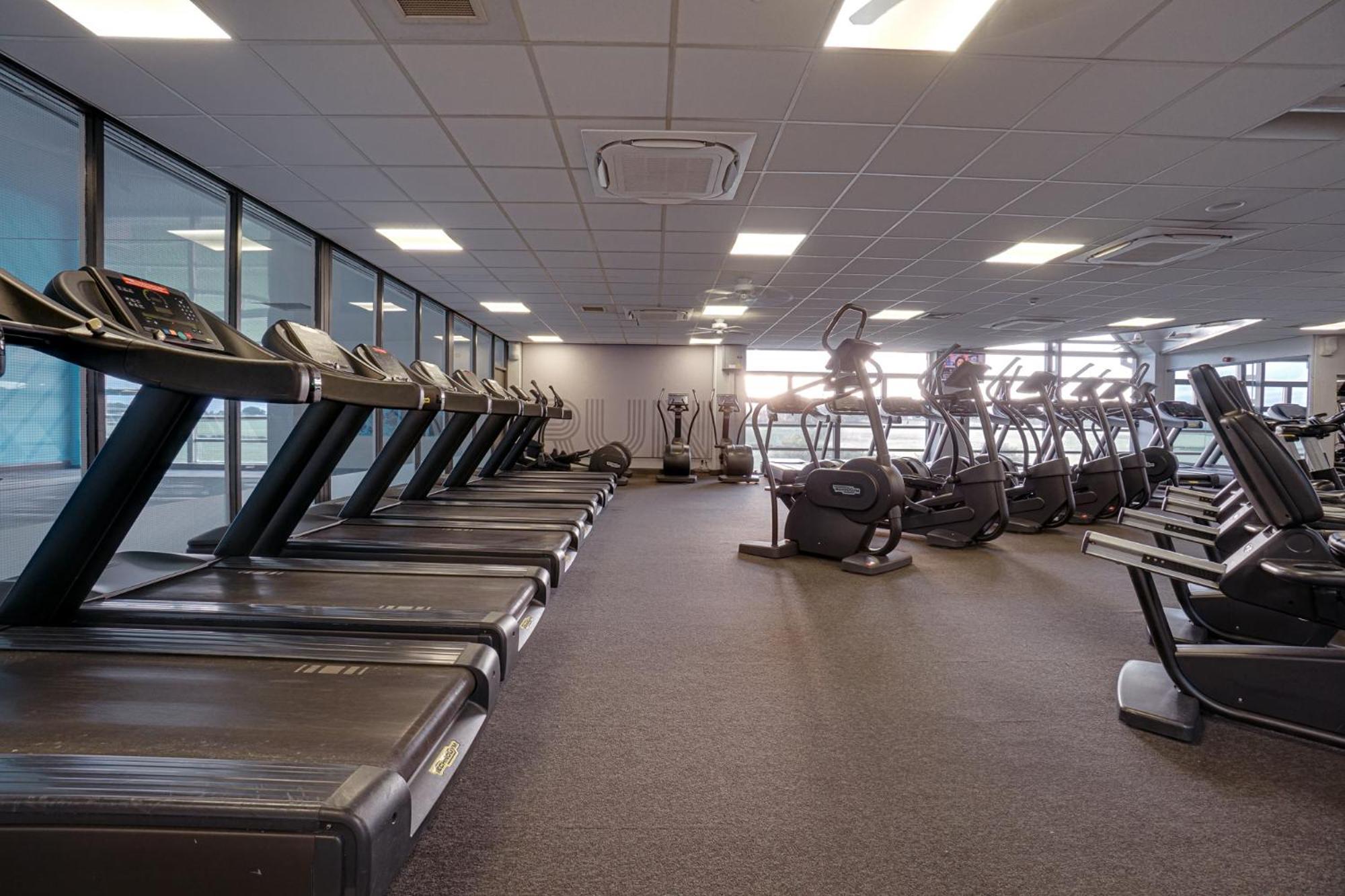 Wrightington Hotel & Health Club Уиган Экстерьер фото
