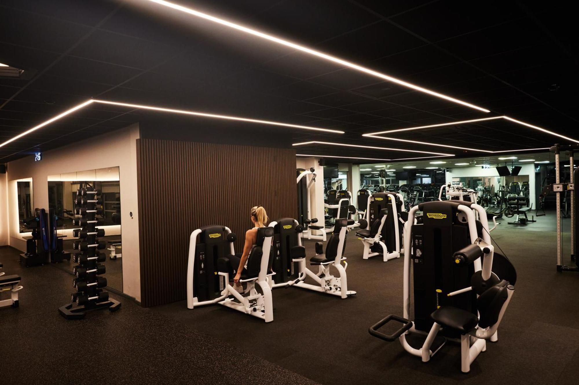 Wrightington Hotel & Health Club Уиган Экстерьер фото